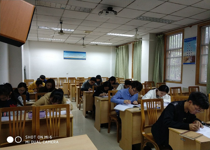“全国两会”知识小测试1_副本.jpg